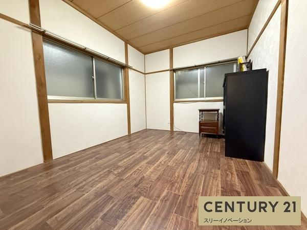 鶴町1丁目貸家の洋室|★きれいな洋室★