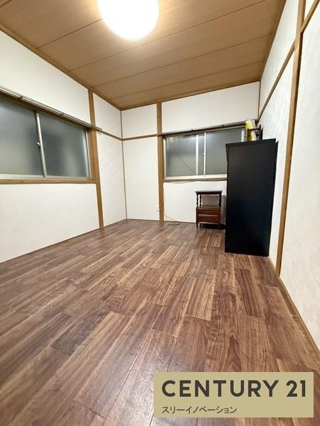 鶴町1丁目貸家の洋室|★きれいな内装です！★