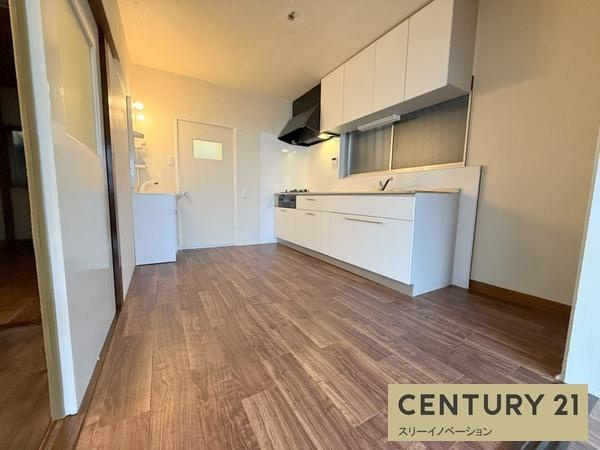 鶴町1丁目貸家の居間・リビング|★ゆったりリビング★