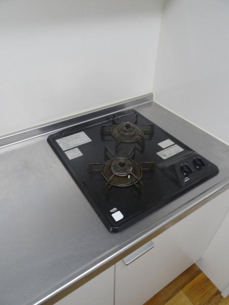 昭和ビルのキッチン|★便利で嬉しい棚付き★