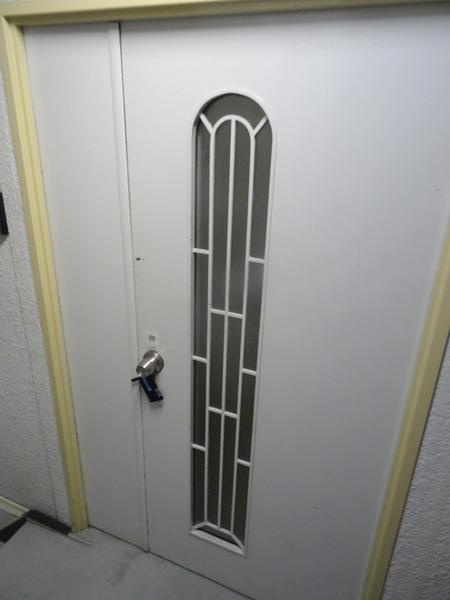 昭和ビルの玄関|★表玄関です★