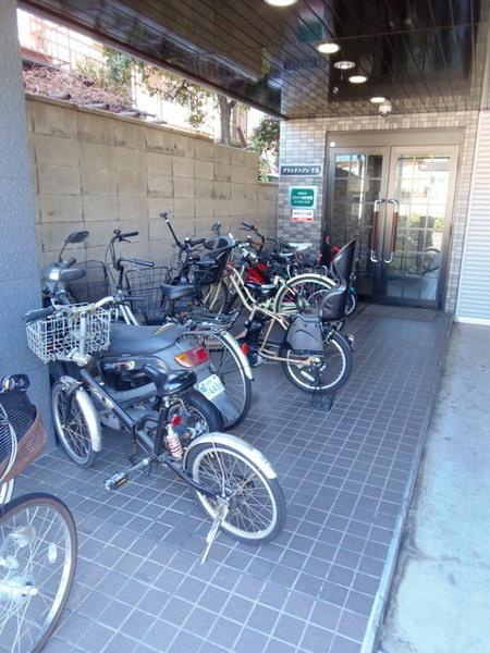 グランドメゾン千島のエントランス|★駐輪スペース★