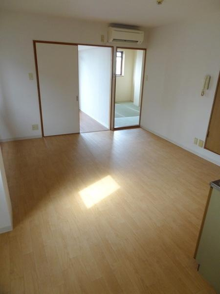 グランドメゾン千島の居間・リビング|★広いリビング★