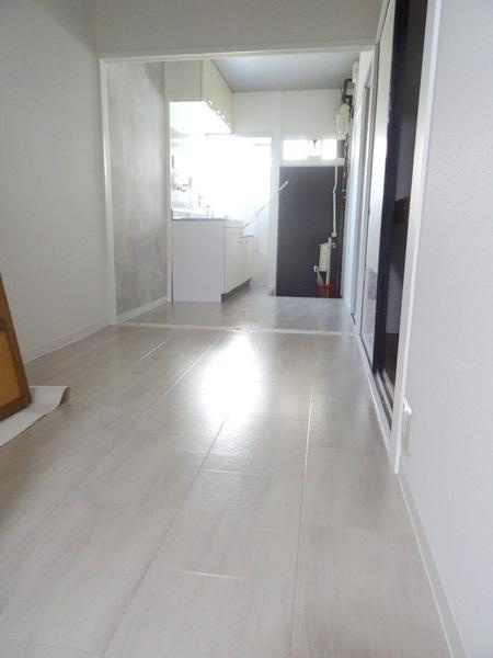 南恩加島5丁目テラスの居間・リビング