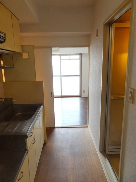 中善大正ハイツの居間・リビング|★明るいお部屋★