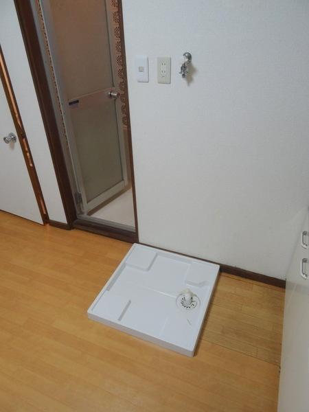 大正ハイツ　の洗面所|室内洗濯機置場！