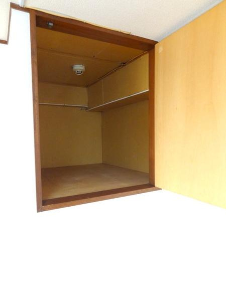 ボンジュール南恩加島の収納|★２階の階段上部収納★