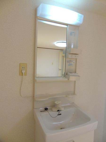 ボンジュール南恩加島の洗面所|★嬉しい独立洗面台★