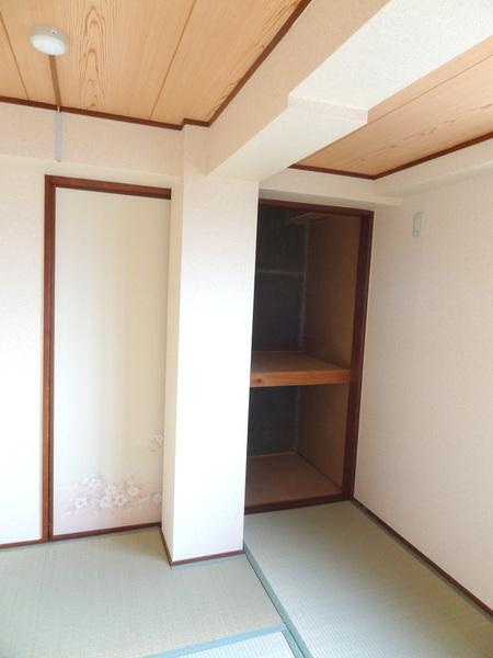 ボンジュール南恩加島の収納|★和室の収納です★