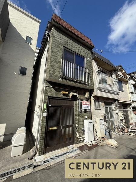 平尾1丁目貸家のエントランス|★便利な引き戸です★