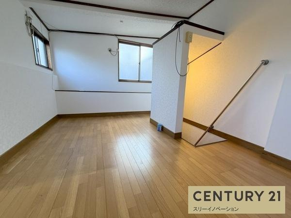 平尾1丁目貸家の洋室|★日当たり良好の洋室★