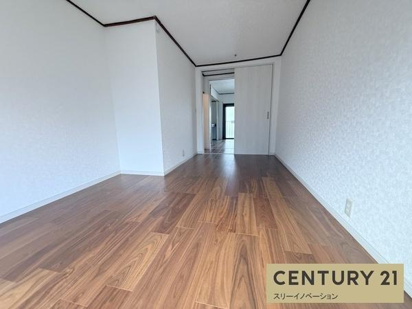 平尾1丁目貸家の洋室|★きれいな洋室★