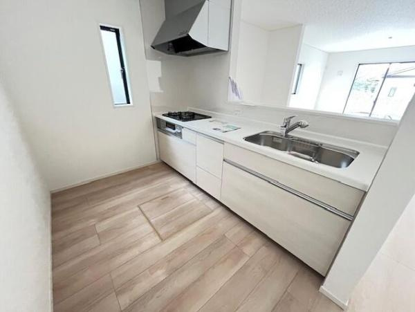 前橋市茂木町第５（２号棟）のキッチン