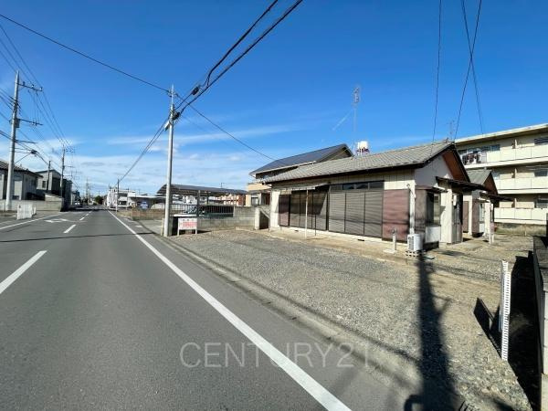 伊勢崎市今泉町一丁目土地の前面道路含む現地写真