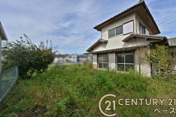 北葛城郡上牧町下牧６丁目　一戸建の庭|■現地撮影写真■多用途に使用可能！広々としたお庭があります！