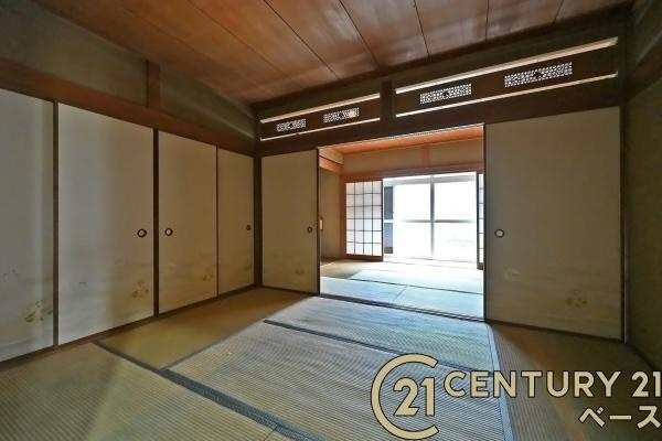 北葛城郡上牧町下牧６丁目　一戸建の和室|■現地撮影写真■２部屋続きの和室は襖を開けると開放的です！

