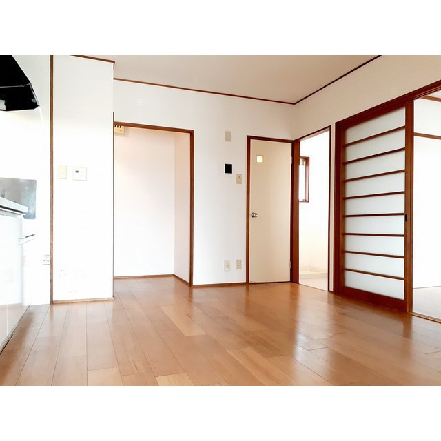 リバーハーフハイツの居間・リビング