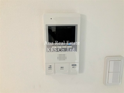 【セキュリティ】 | ノーブルスクエア新町 | 居ながら訪問者を確認！モニタ付きインターホン！