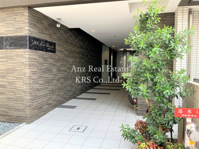 【エントランス】 | ノーブルスクエア新町 | モダンなタイルがアクセントの洒落たエントランスです♪