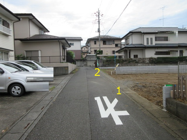 【仲介手数料無料】新築戸建　嵐山町むさし台3-15-6（全2棟）の前面道路含む現地写真