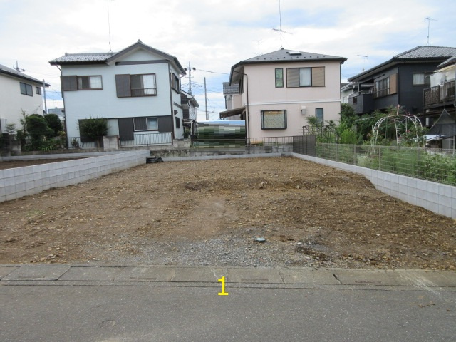 【仲介手数料無料】新築戸建　嵐山町むさし台3-15-6（全2棟）の前面道路含む現地写真