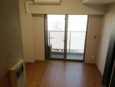 【居間・リビング】 | ラヴェニール東神奈川 | ゆったり過ごせる居間です