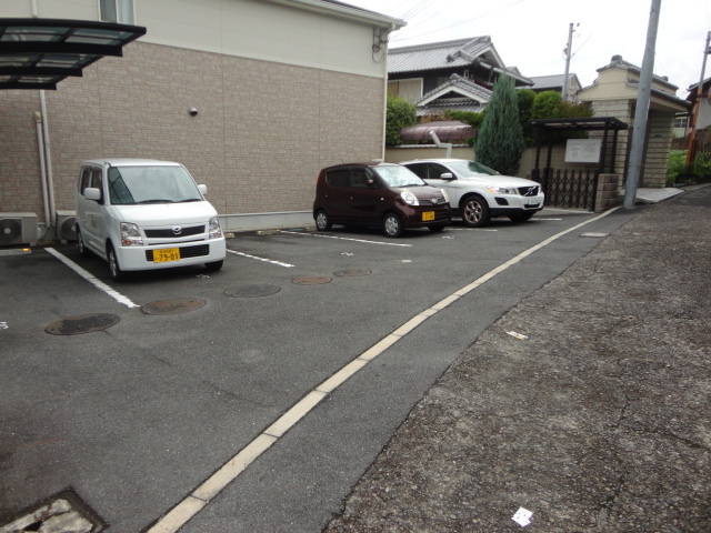 パステルコートの駐車場