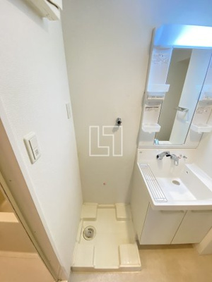 【設備】 | Grandi Utsubo Park | Grandi Utsubo Park（グランディウツボパーク）　室内洗濯パン