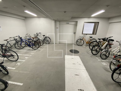 【その他共用部分】 | Grandi Utsubo Park | Grandi Utsubo Park　駐輪場
