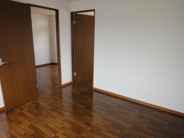 コーポナカネの洋室