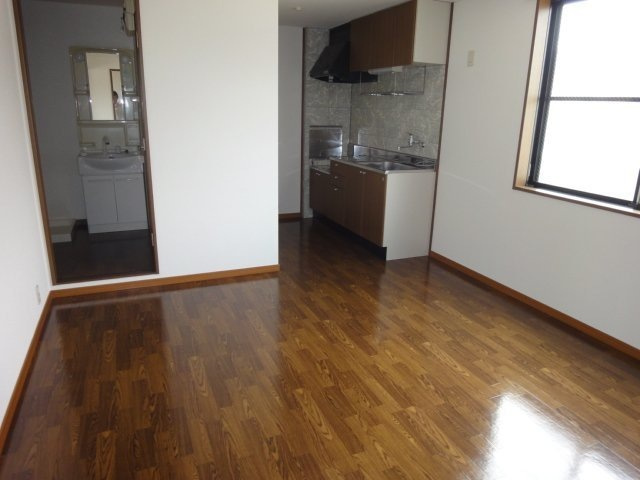 コーポナカネの居間・リビング