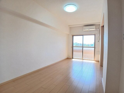 【居間・リビング】 | カーサ・デル・ソーレ | ゆったりとしたリビングです