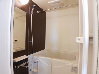 【浴室】 | カーサ・デル・ソーレ | 落ち着いた空間のお風呂です