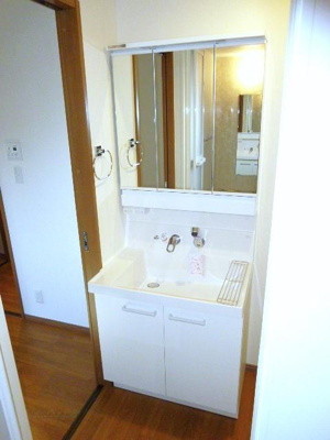 【洗面所】 | グリシナ | 忙しい朝には欠かせない洗面所です