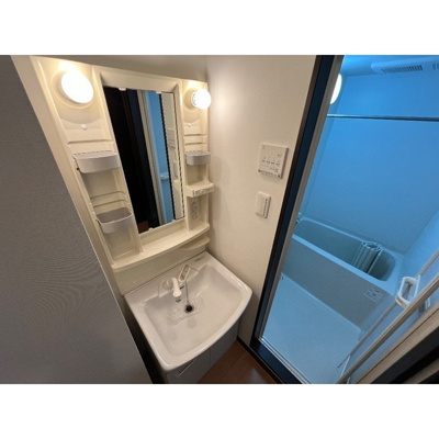 【洗面所】 | ヴィクトリアンコート千葉 | スペースが確保できる洗面所です