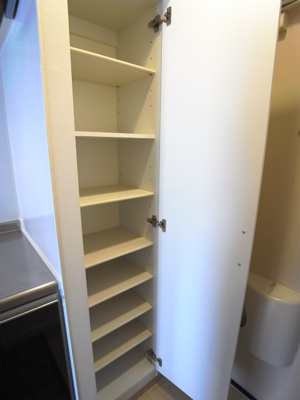 【収納】 | リブリ・ルーチェ ディ セータ | 大きなスペースがあり、収納には困りません