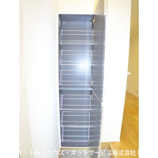 メゾン・ド・ジュネス常盤平の玄関