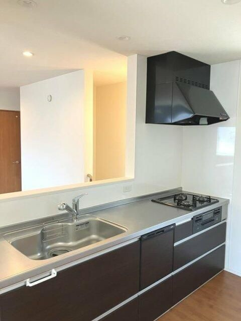 三春台戸建のキッチン