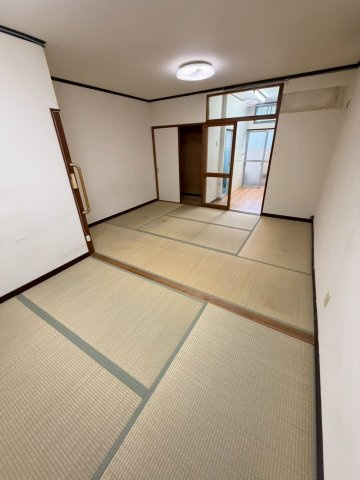 【和室】 | 八尾市山本町南　中古テラス　室内綺麗です