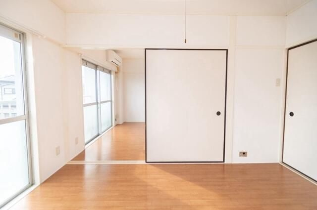 山王台マンションの居間・リビング