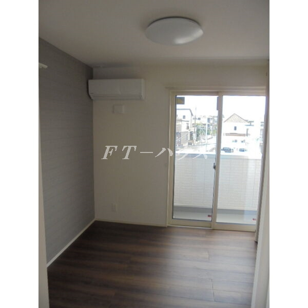 プレミール新検見川の居間・リビング