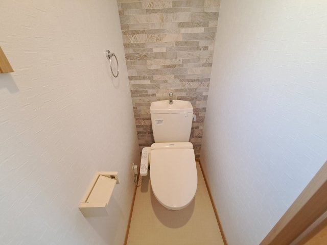 CROUD甲子園里中町のトイレ