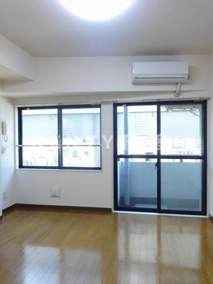 【居間・リビング】 | メインステージ大森町駅前 | ゆったりとしたリビングです