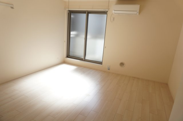 メゾンリベルタの洋室