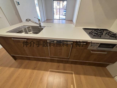 【キッチン】 | 神戸市西区伊川谷町潤和　新築戸建1号棟　仲介手数料無料！ | きれいなキッチンです