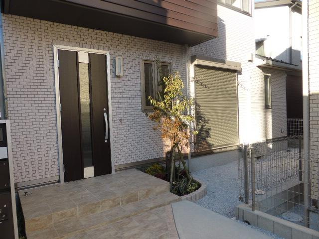 鈴谷戸建　Ａのエントランス