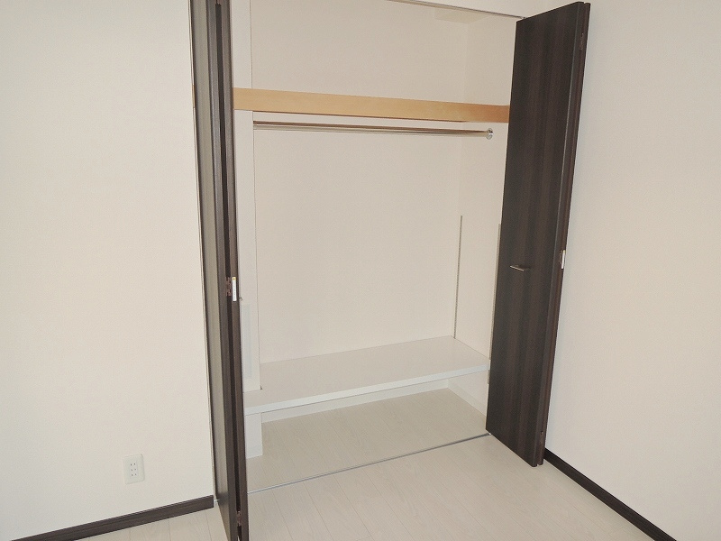 エステムコート谷町4丁目の収納