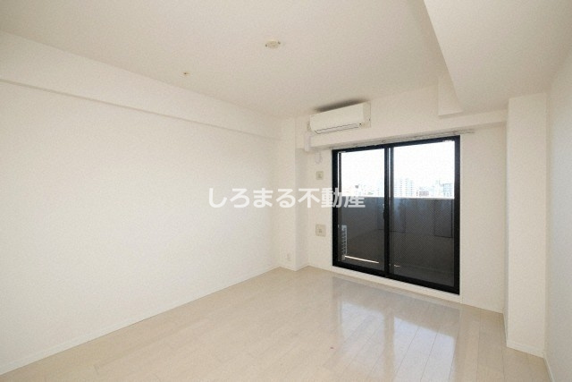 S-RESIDENCE緑橋駅前の居間・リビング