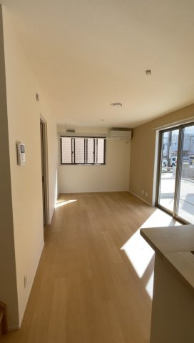 浦和区上木崎戸建ABCDの居間・リビング