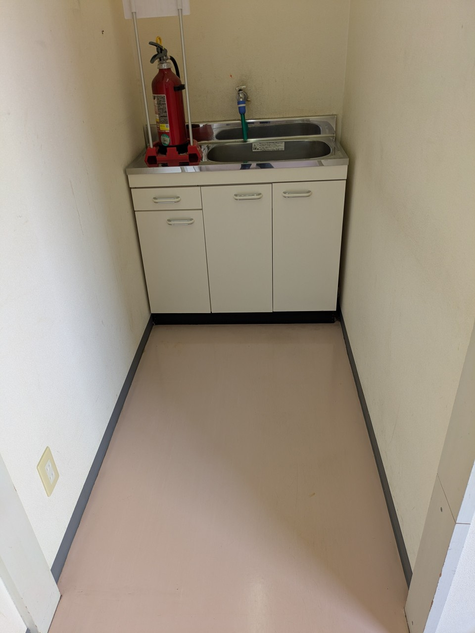 コカワ第一ビル１階のキッチン|キッチンでお料理をお楽しみください